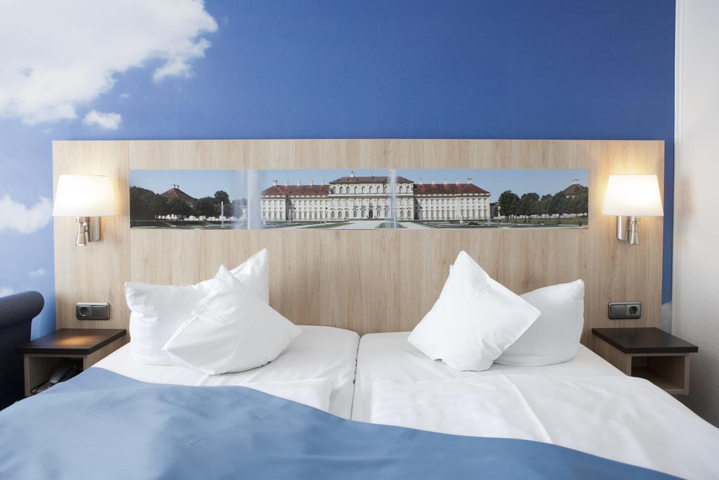 Hotel Blauer Karpfen Oberschleißheim Habitación foto